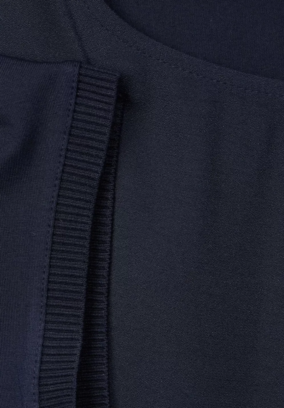 Shirt Im Materialmix