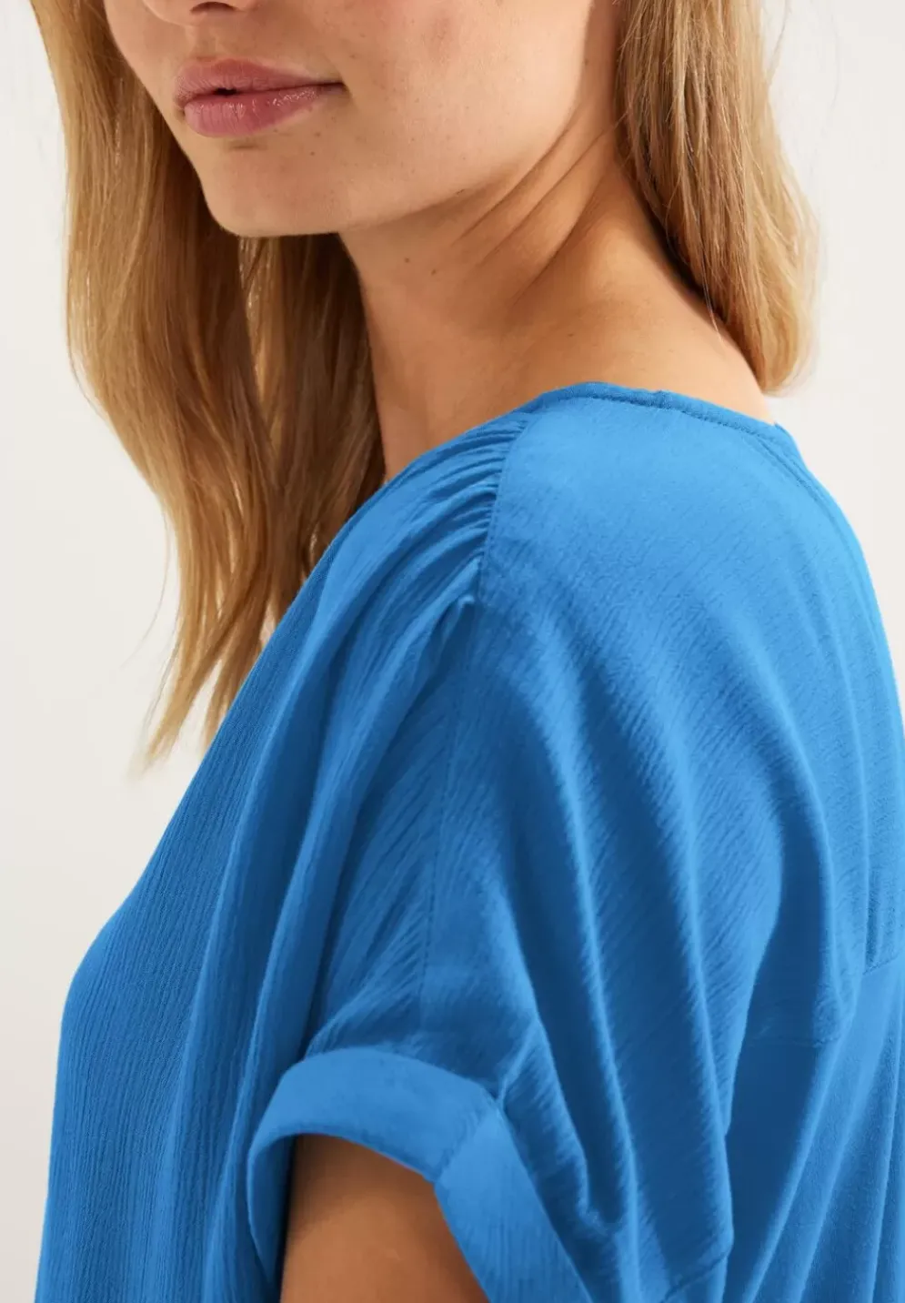 Shirt Im Materialmix