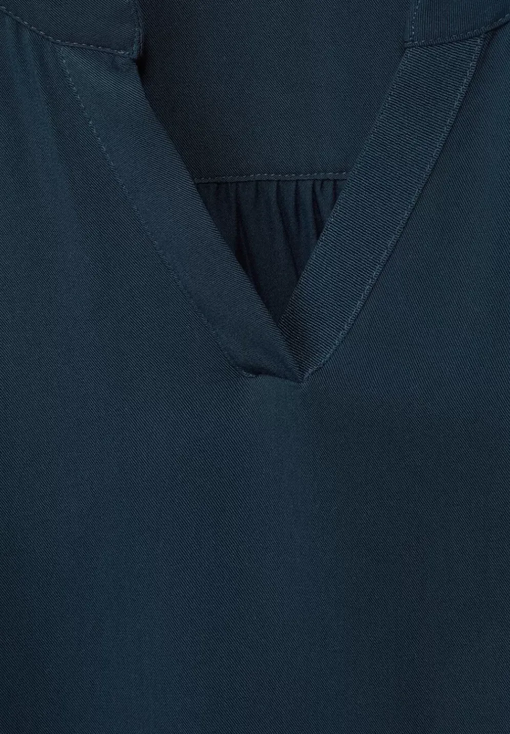 Shirt Im Materialmix