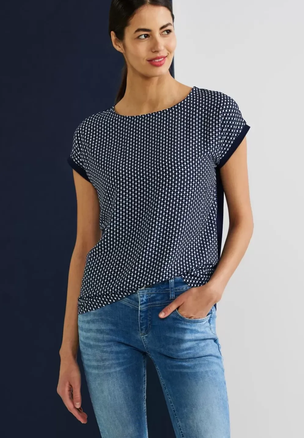 Shirt Im Materialmix