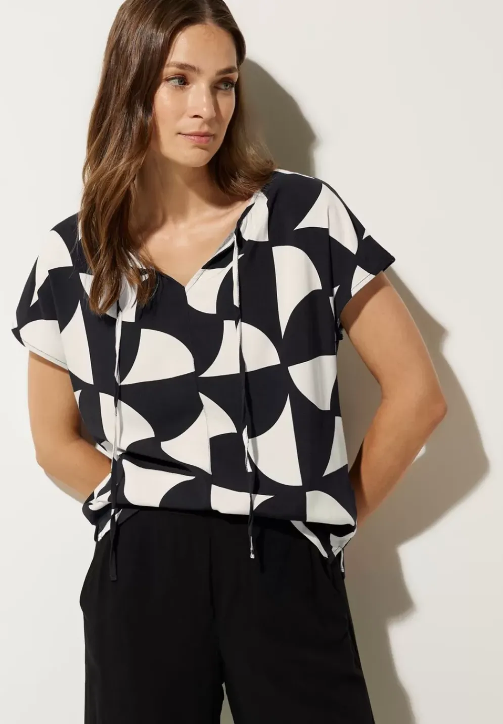 Shirt Im Materialmix