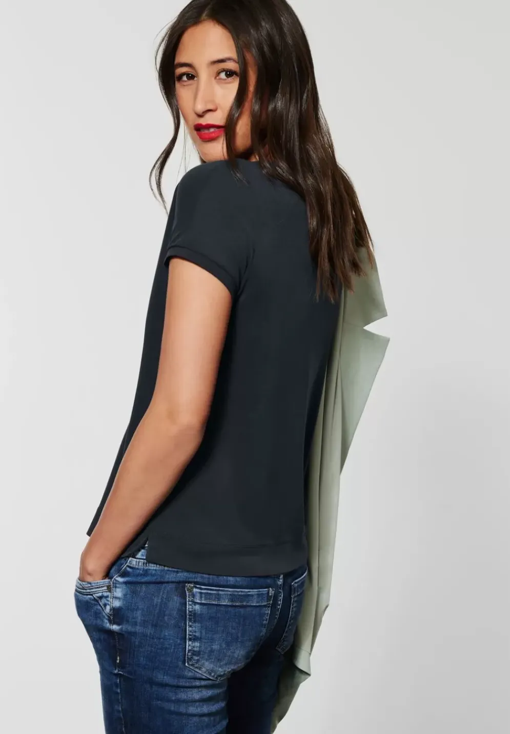 Shirt In Seidenoptik