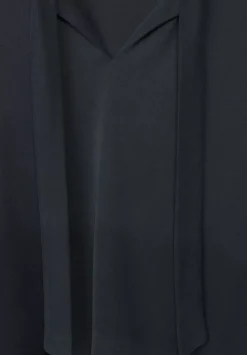Shirt In Seidenoptik