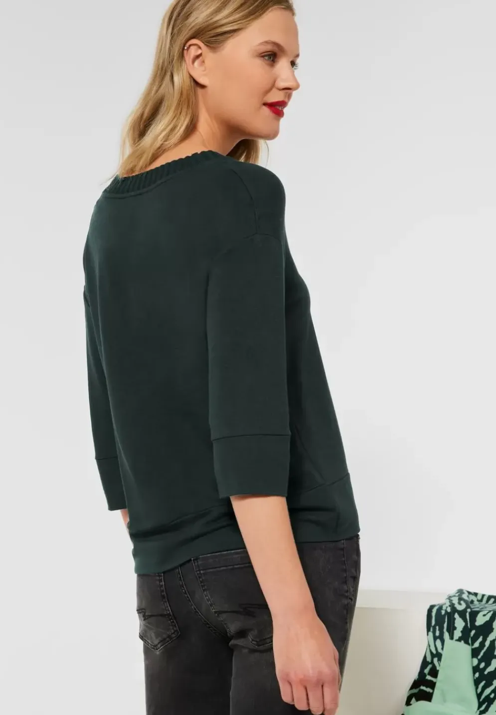 Shirt Mit Rippausschnitt