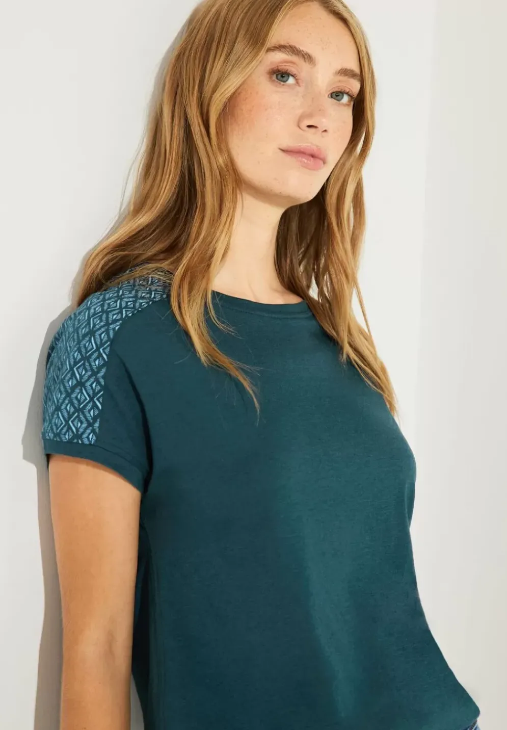 Shirt Mit Schulterprint