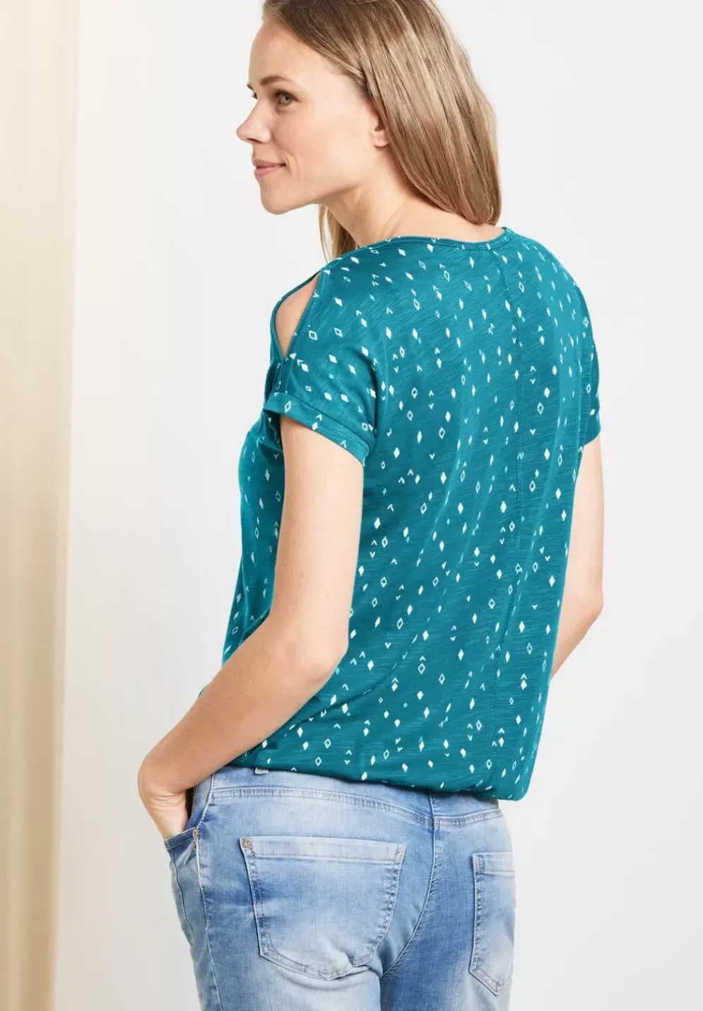 Shirt Mit Schulterschlitz