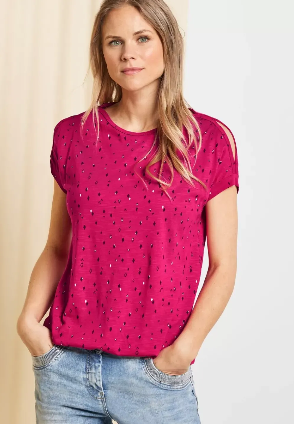 Shirt Mit Schulterschlitz