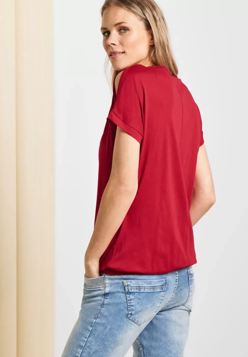 Shirt Mit Schulterschlitz