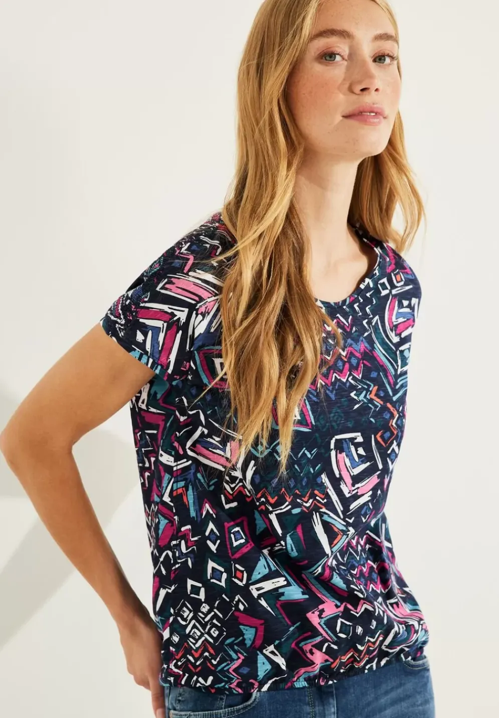 Shirt Mit Smock Schultern