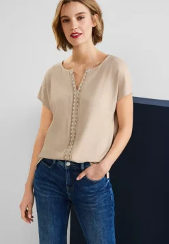 Shirt Mit Stickereidetail
