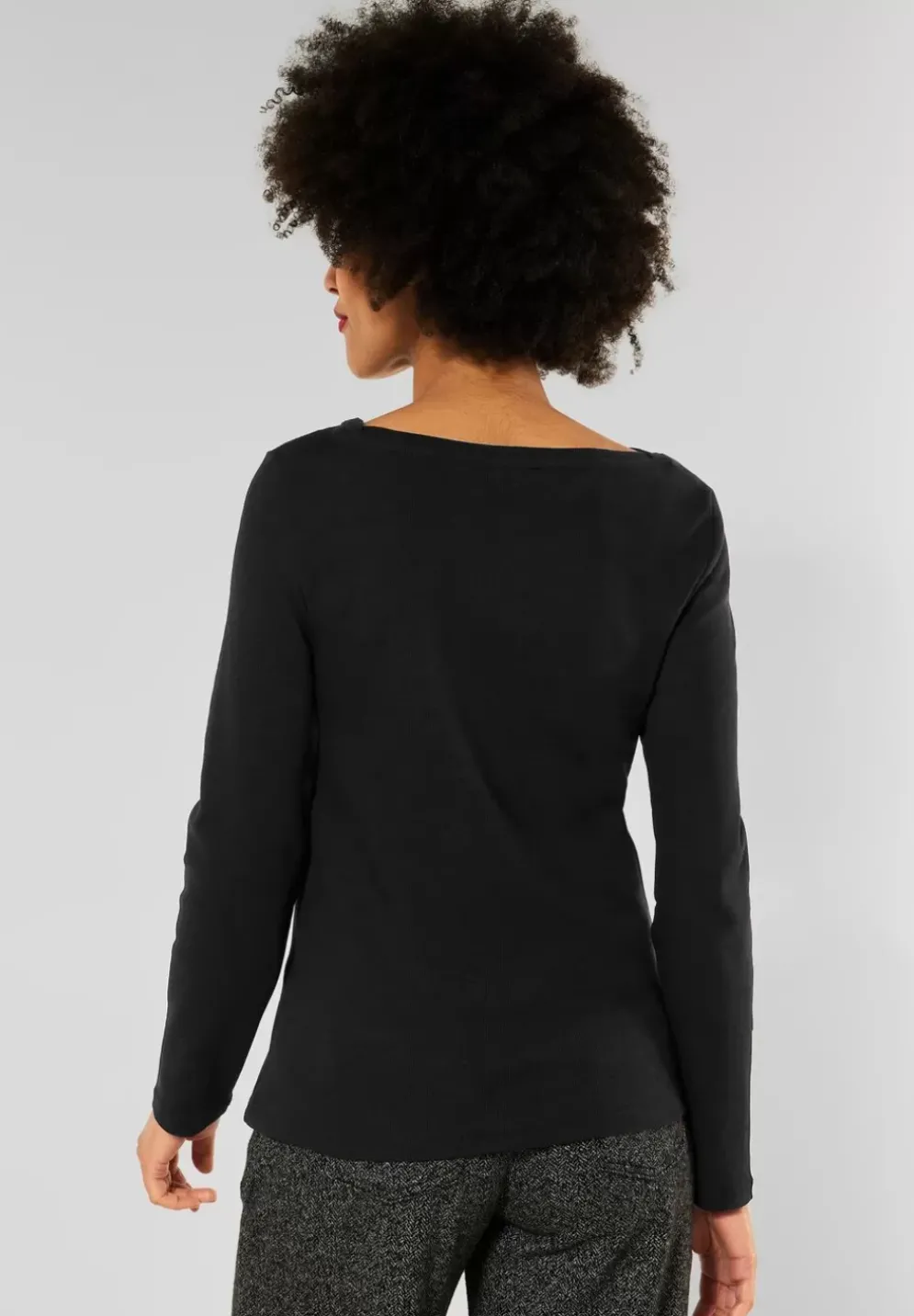 Shirt Mit U-Boot Ausschnitt