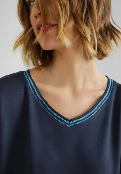 Shirt Mit V-Ausschnitt