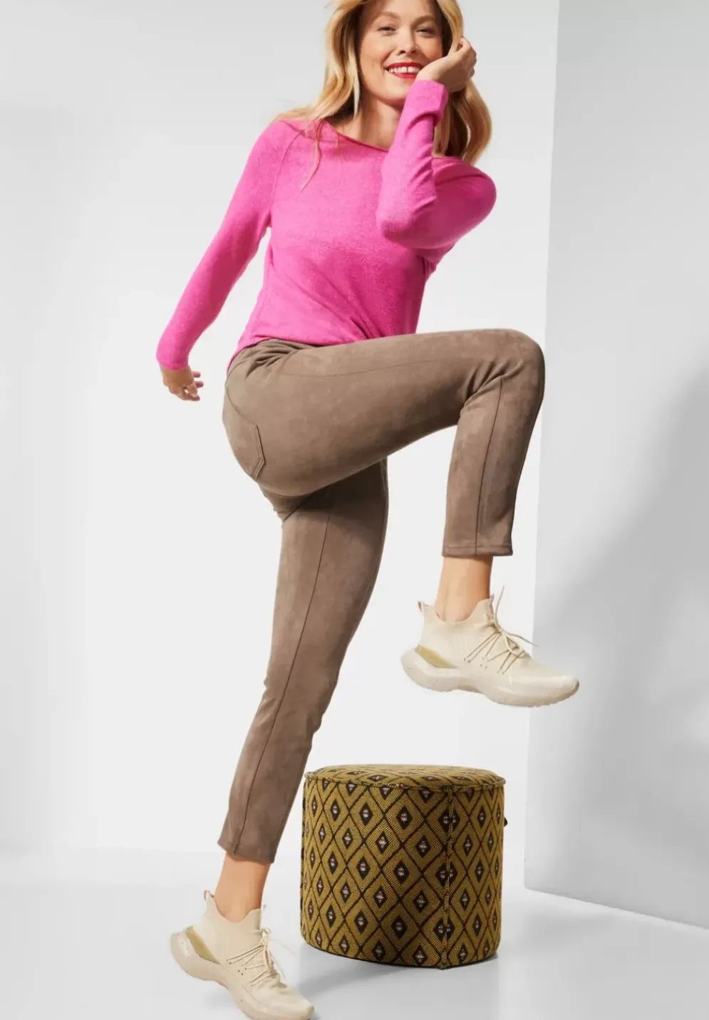 Skinny Fit Hose In Velours