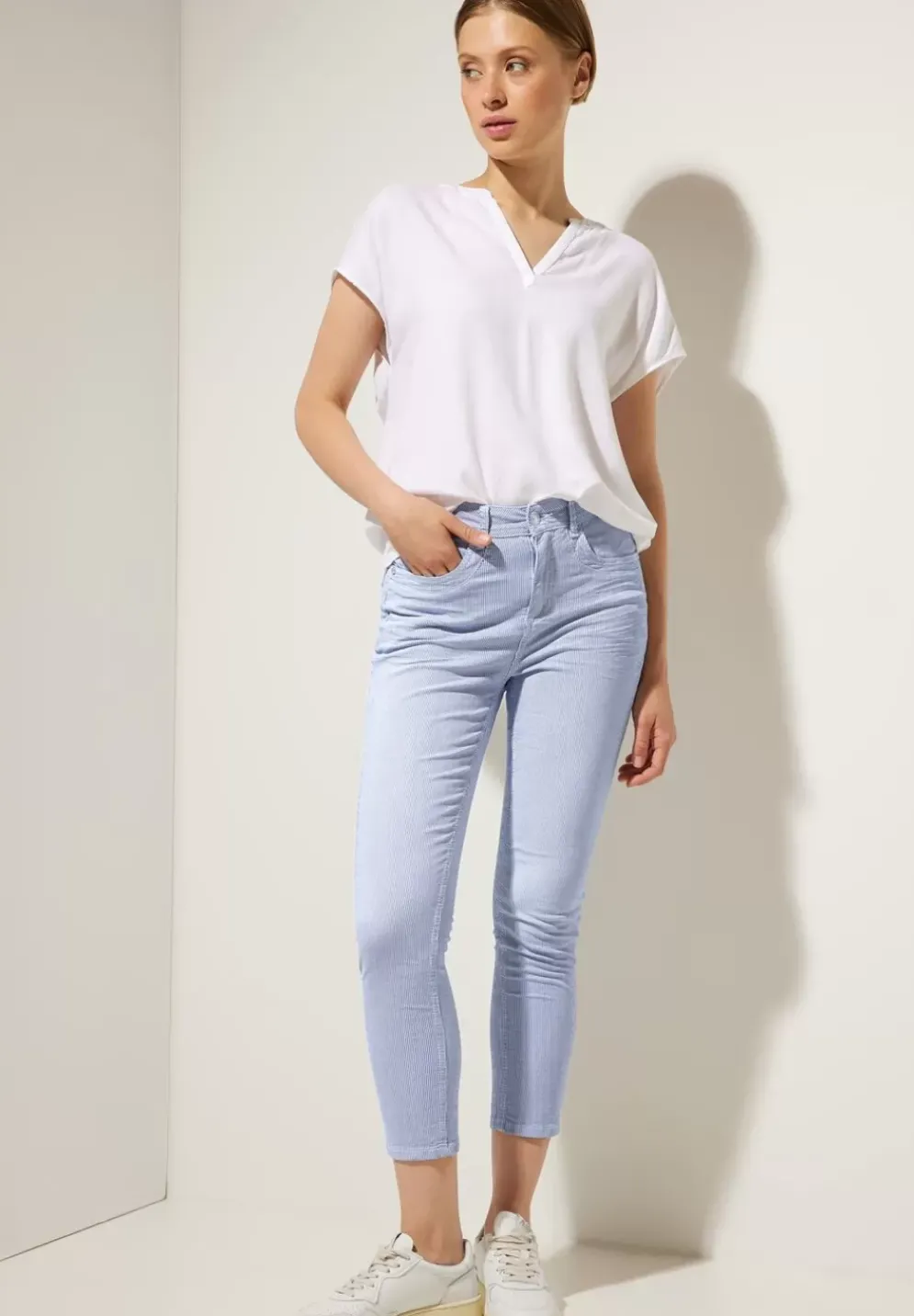 Slim Fit Hose Mit Streifen
