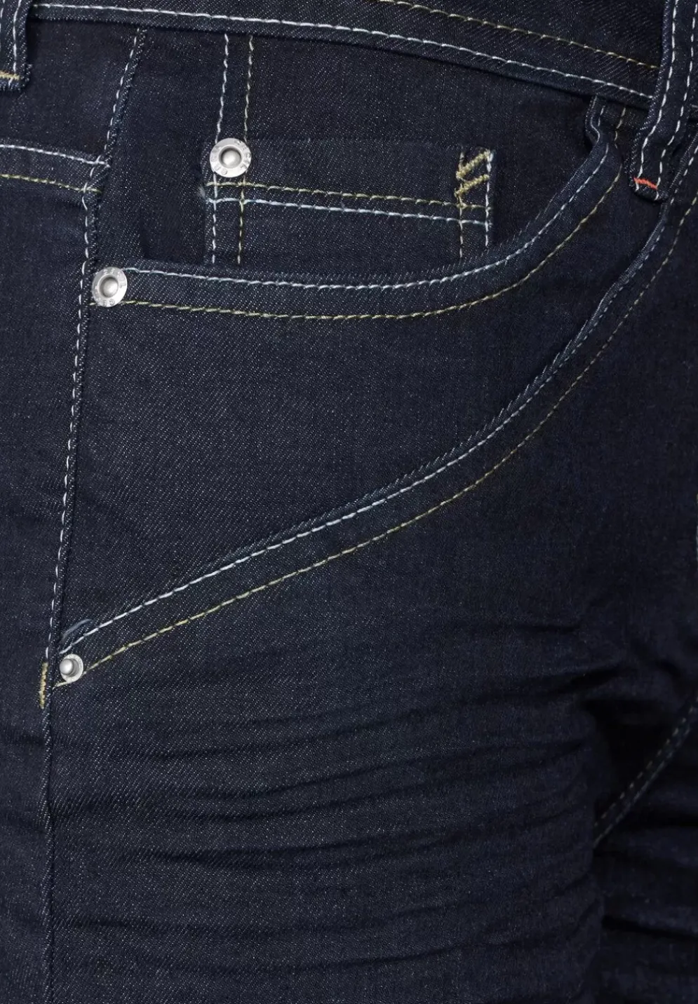 Slim Fit Jeans In 7/8