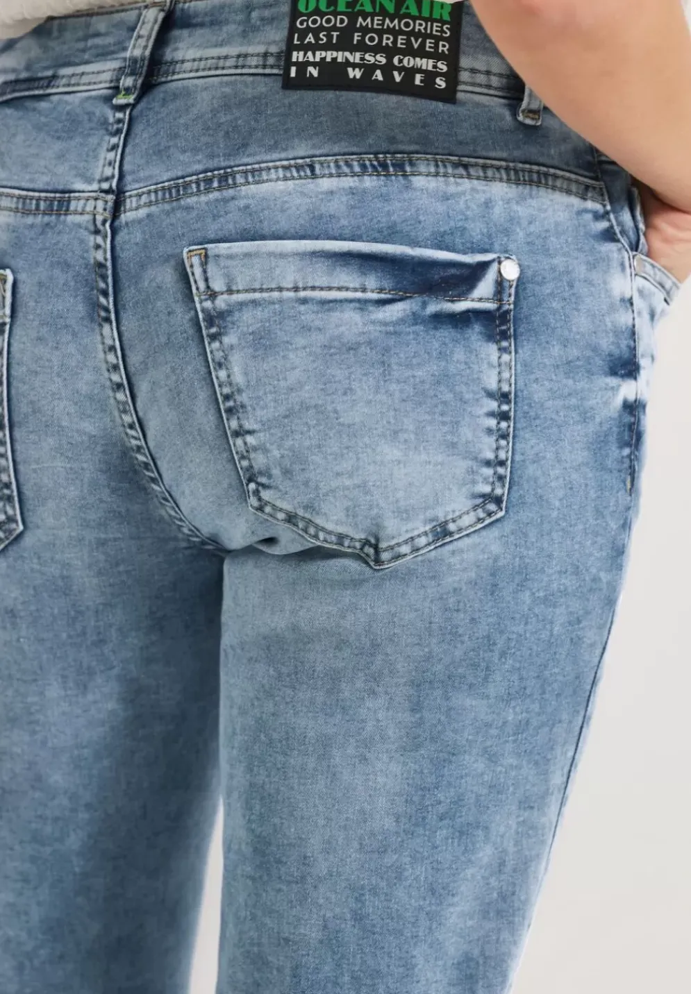Slim Fit Jeans In 7/8