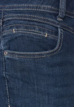 Slim Fit Jeans In 7/8