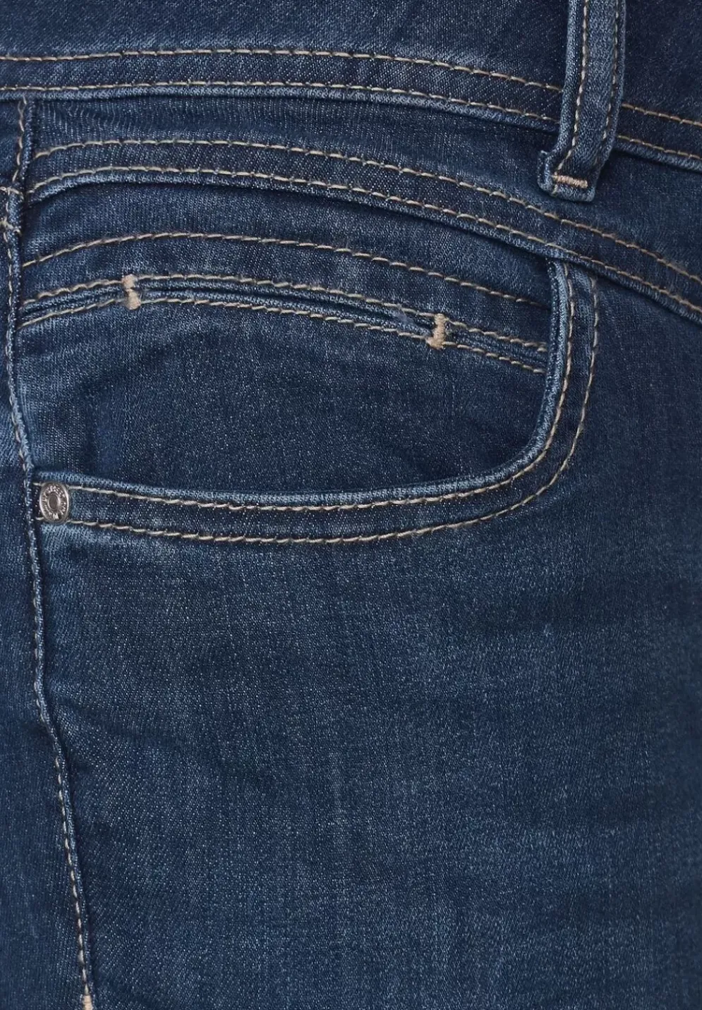 Slim Fit Jeans In 7/8