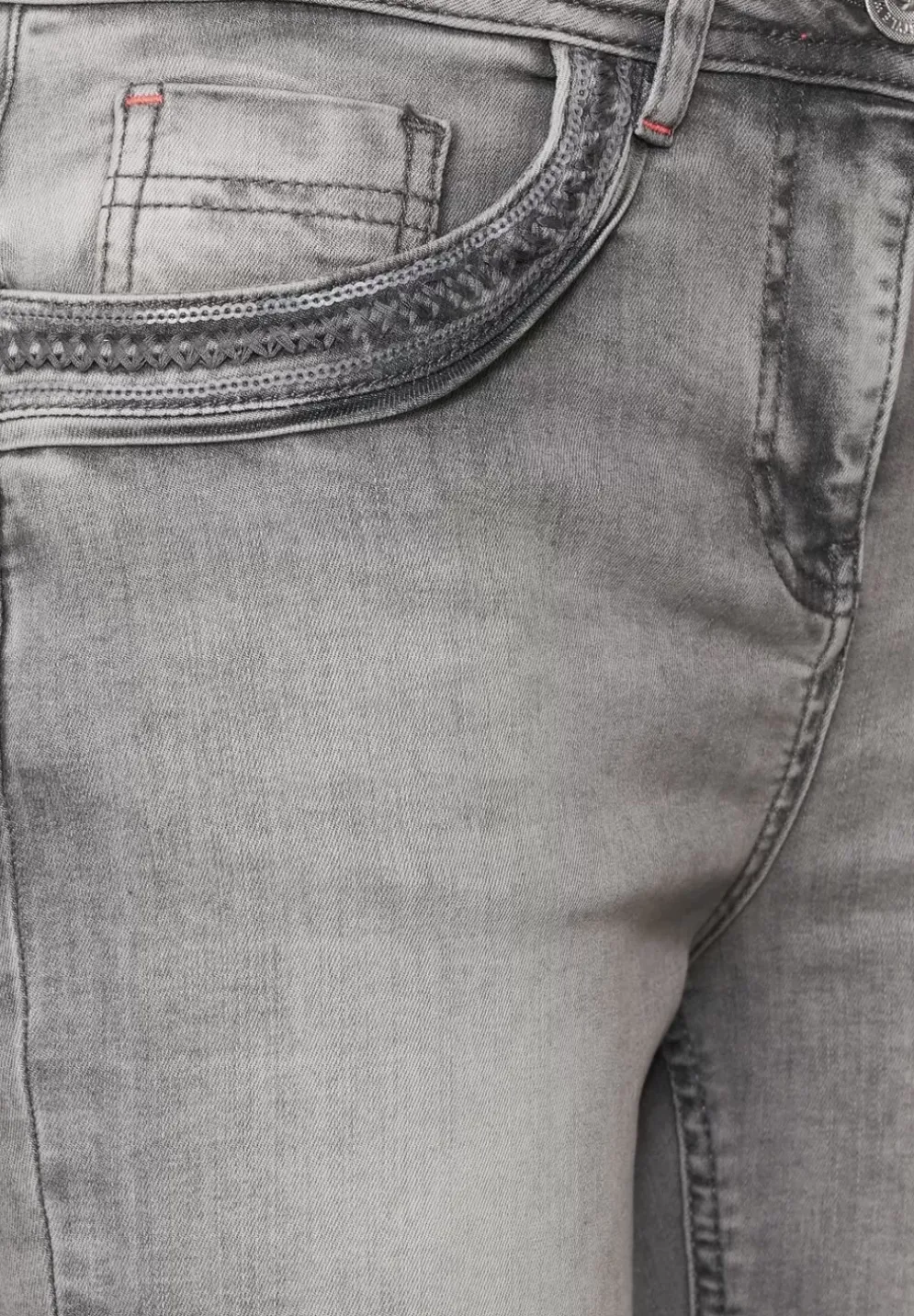 Slim Fit Jeans In 3/4