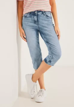 Slim Fit Jeans In 3/4