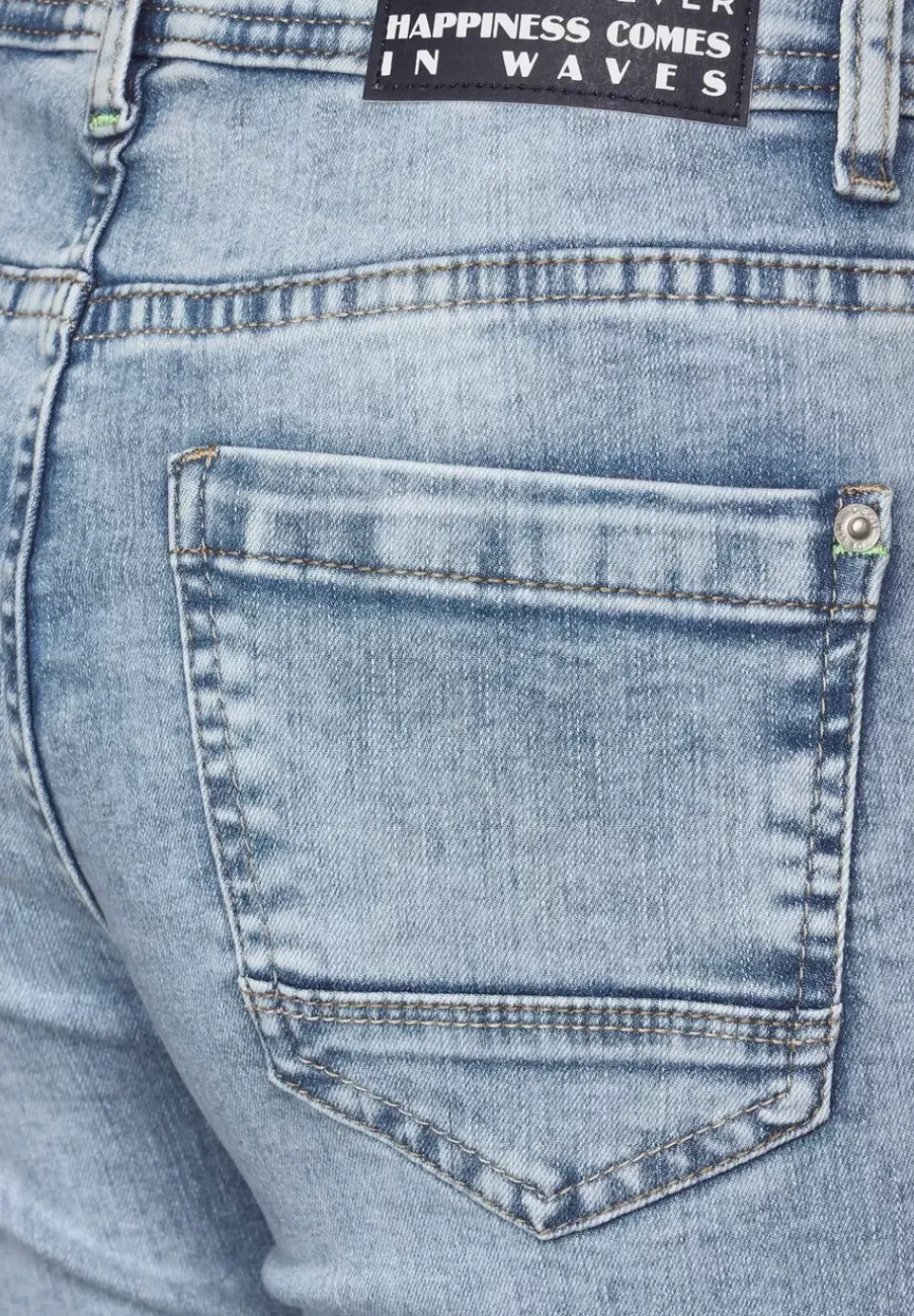 Slim Fit Jeans In 3/4