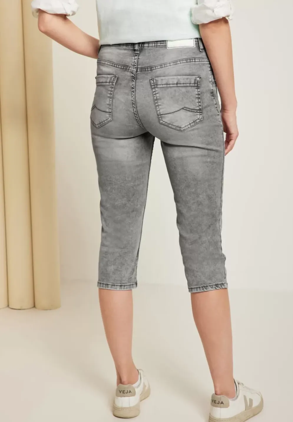 Slim Fit Jeans In Grau