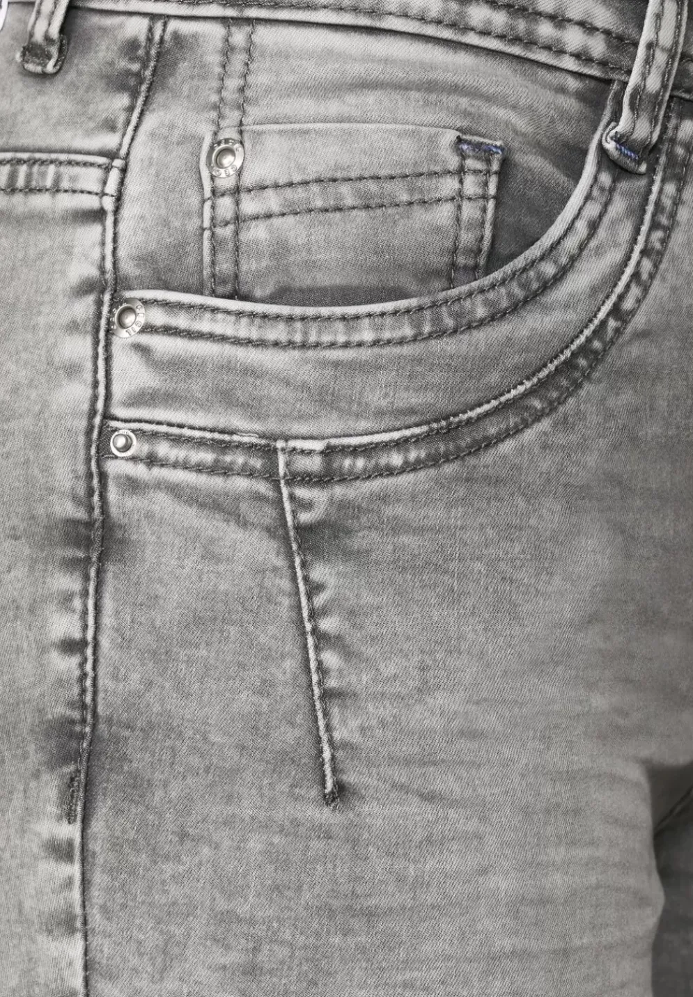 Slim Fit Jeans In Grau