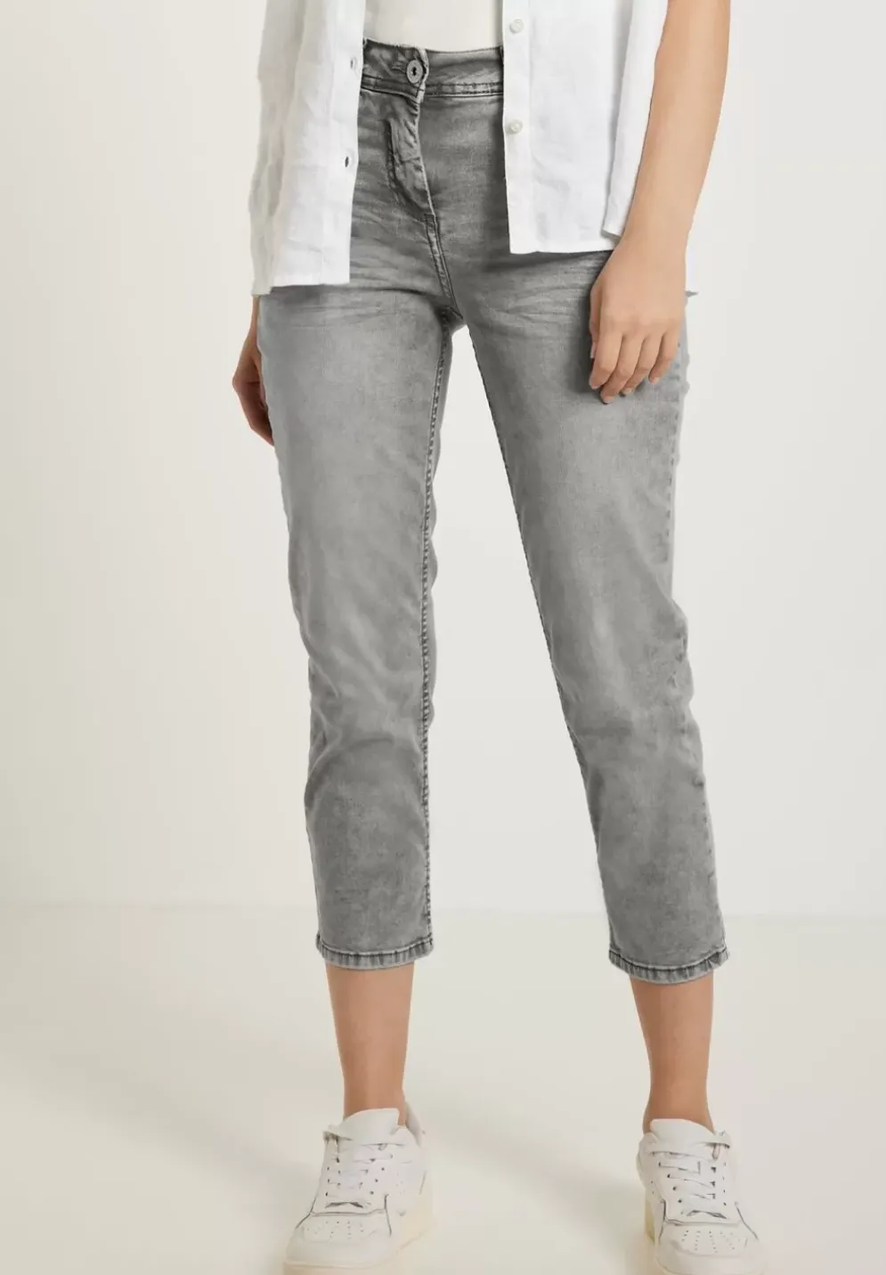 Slim Fit Jeans In Grau