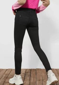 Slim Fit Jeans In High Waist