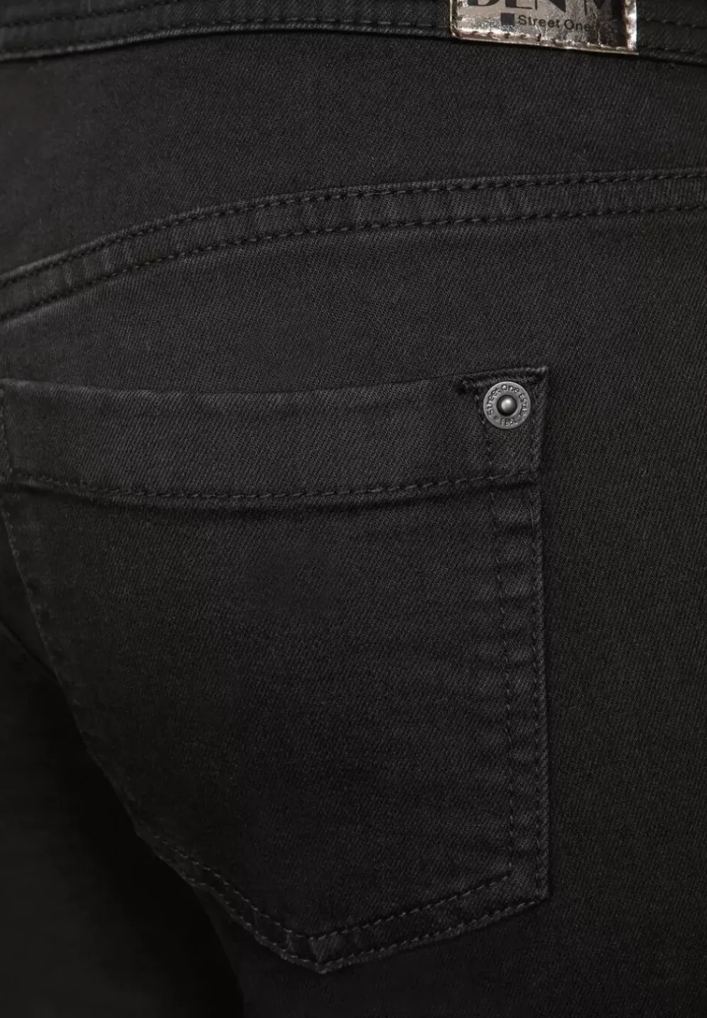 Slim Fit Jeans In High Waist