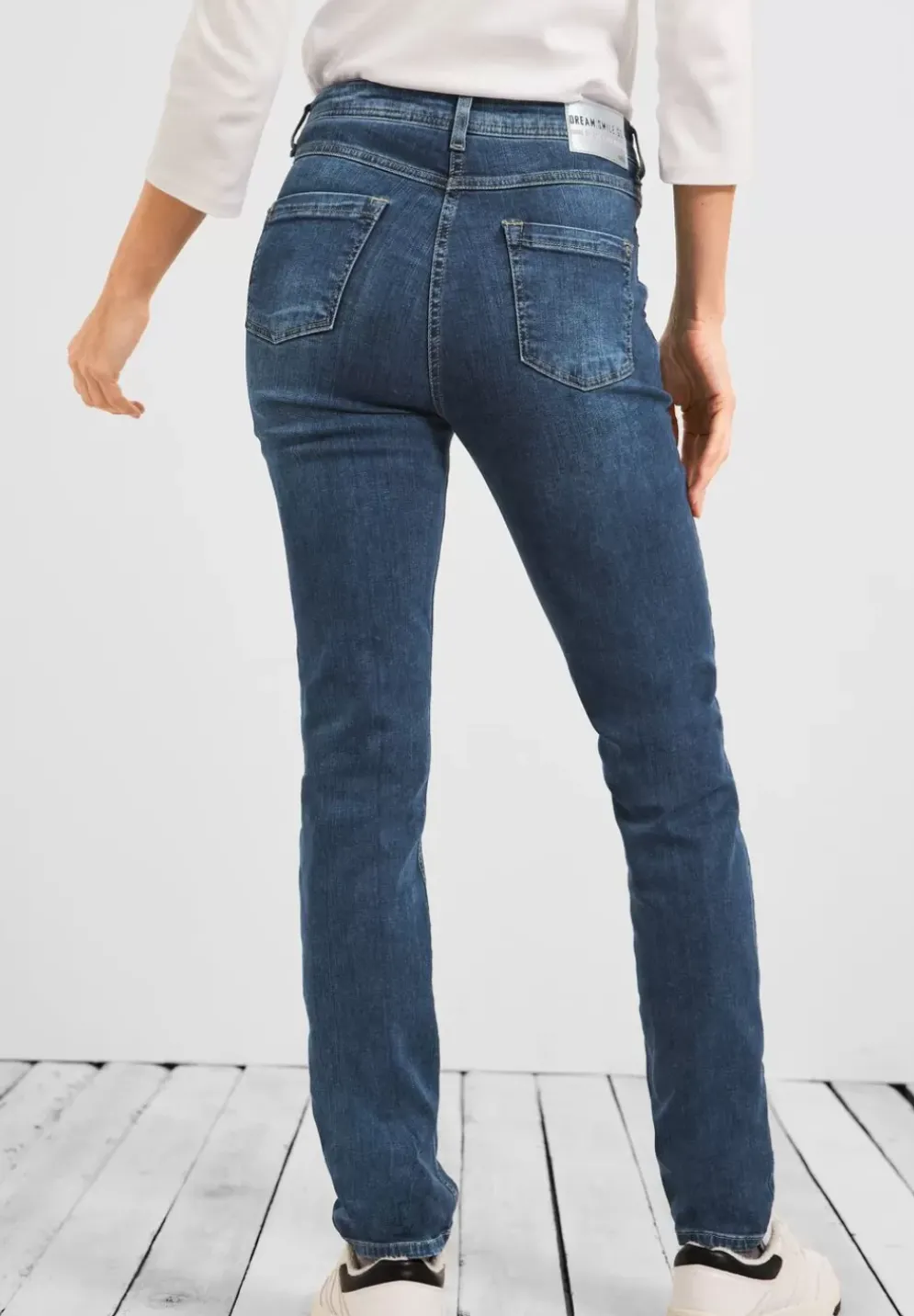 Slim Fit Jeans In High Waist