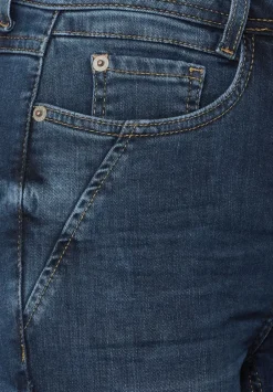 Slim Fit Jeans In High Waist