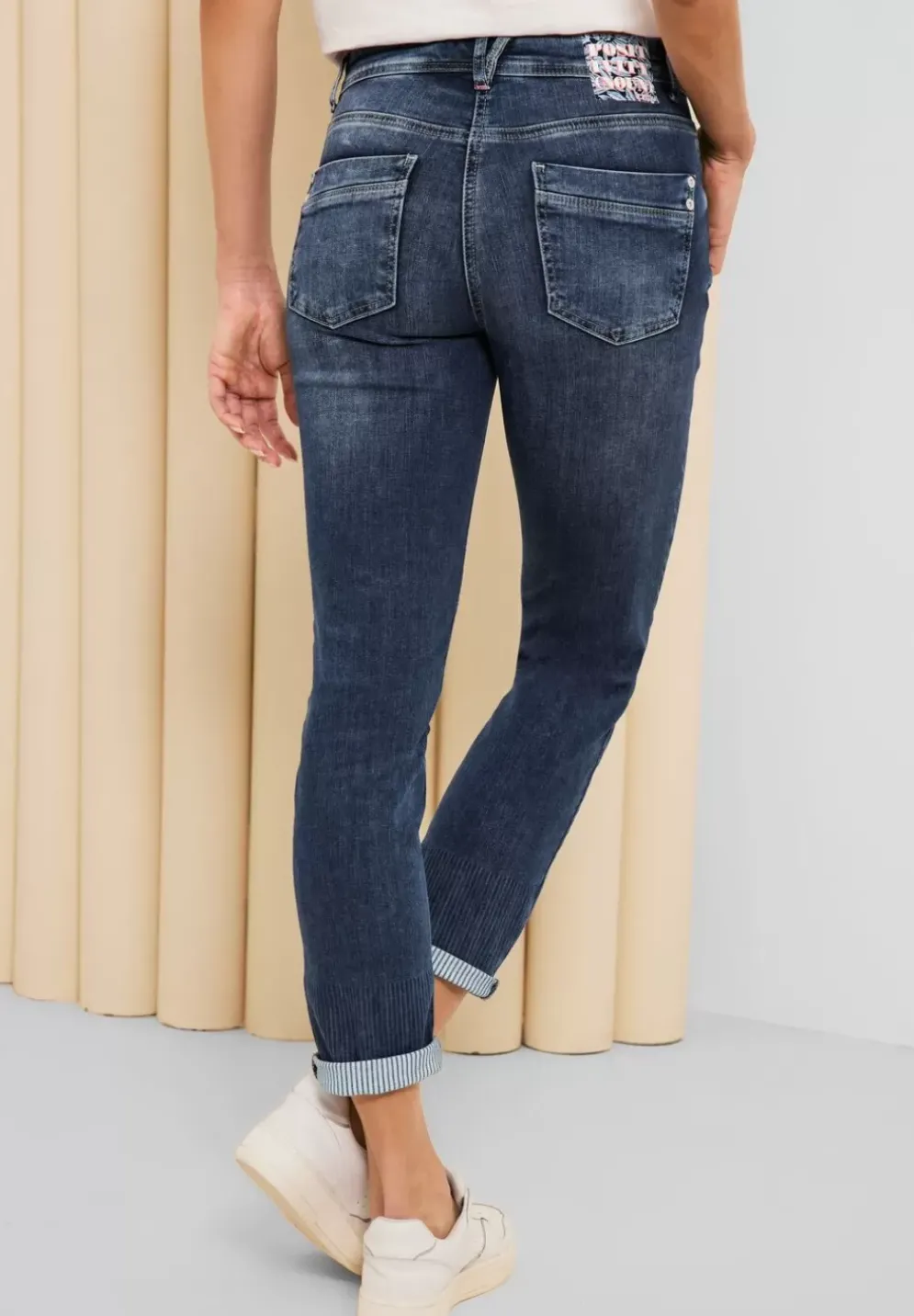 Slim Fit Jeans Mit Stretch