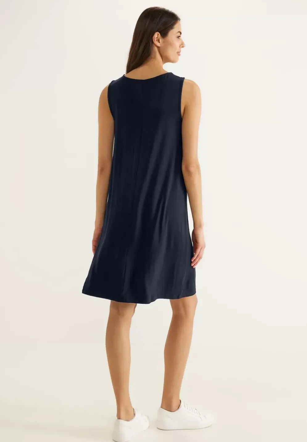 Sommerkleid In Unifarbe