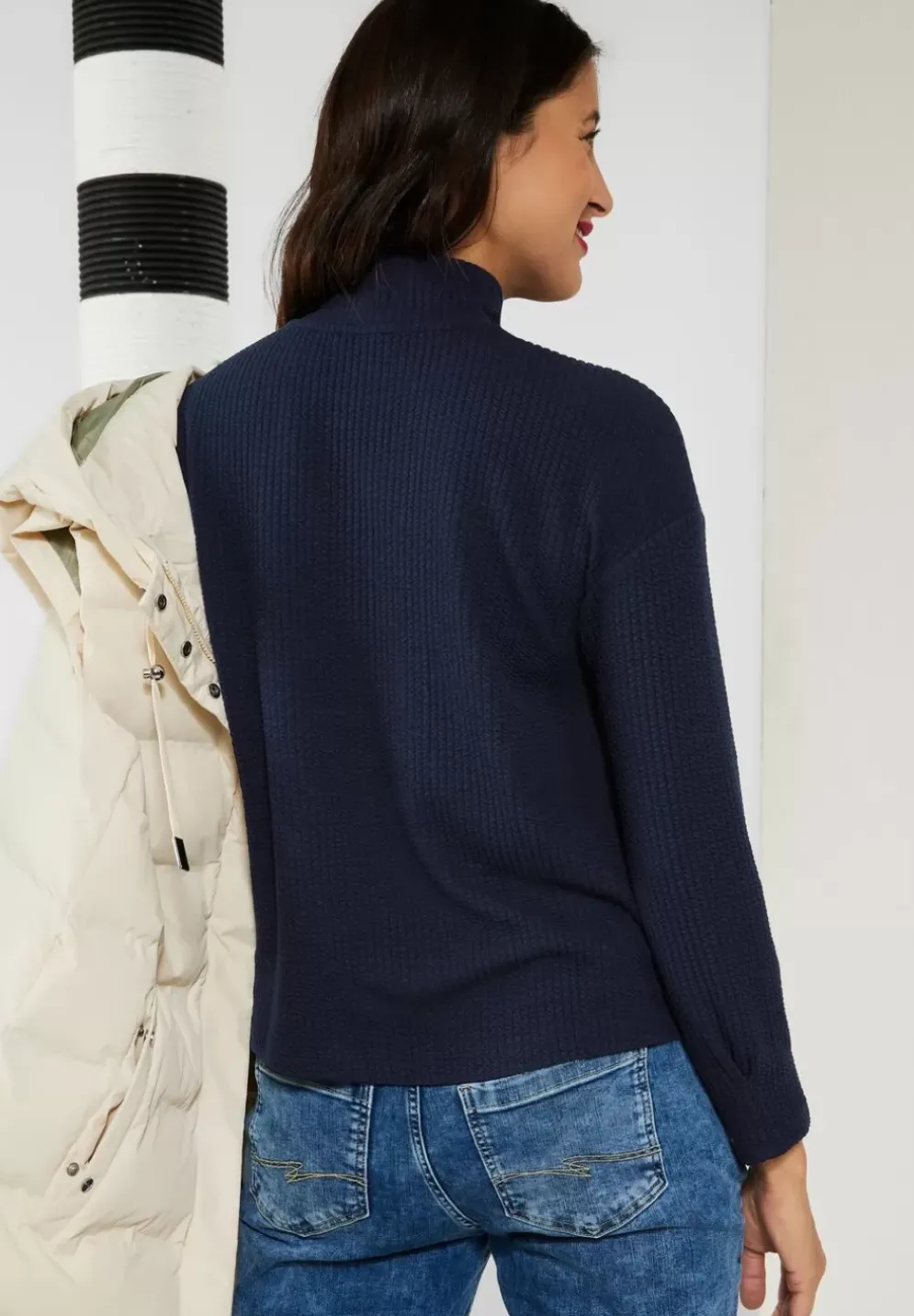 Stehkragenshirt Mit Struktur