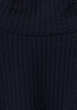 Stehkragenshirt Mit Struktur