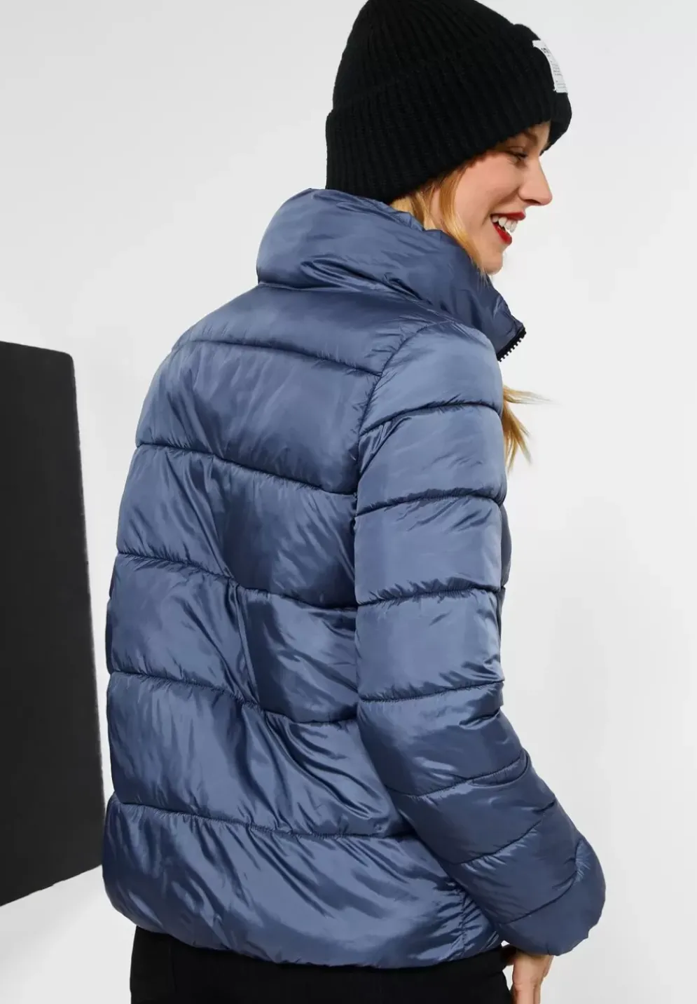 Steppjacke Mit Hohem Kragen