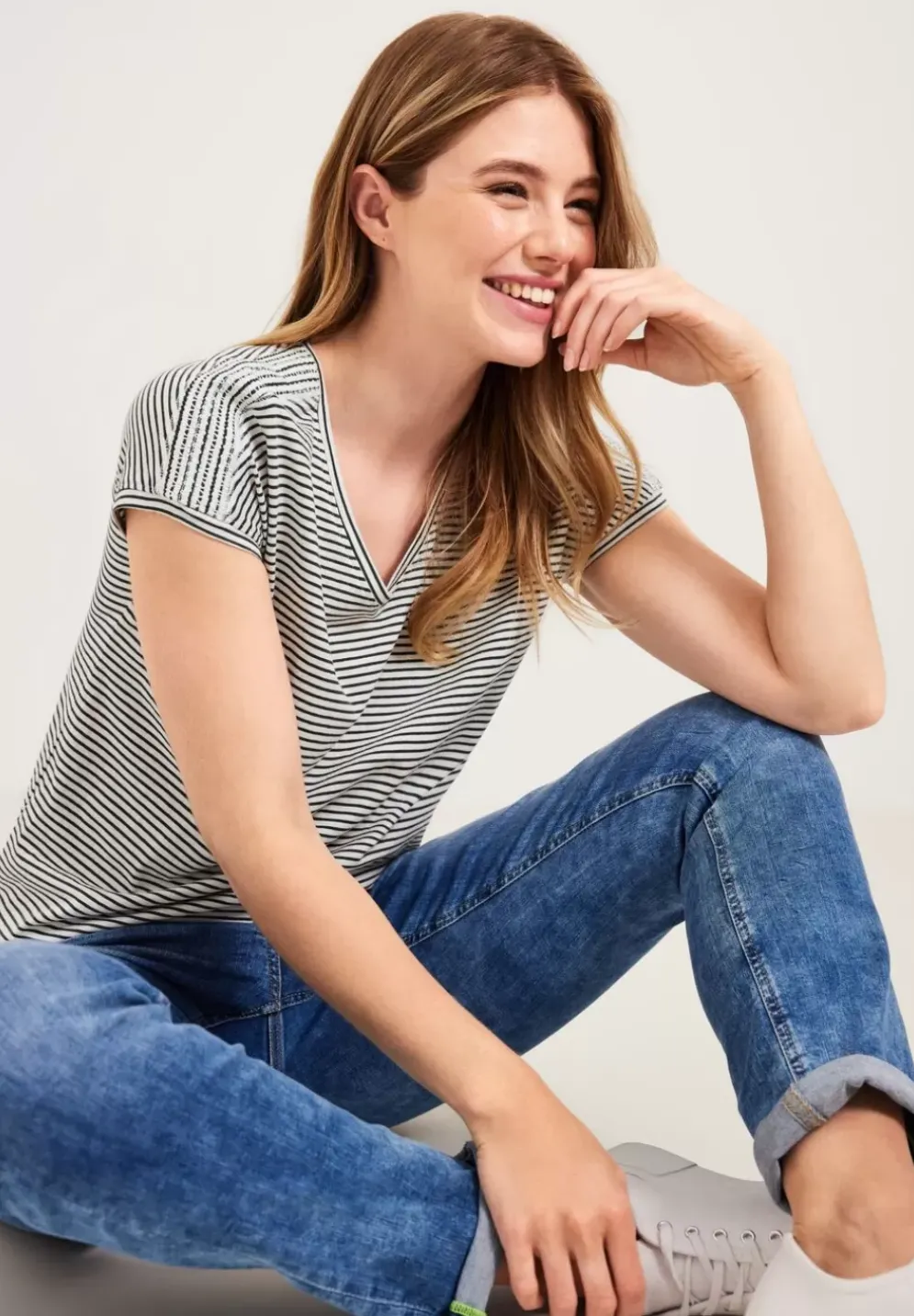 Streifenshirt Mit V-Neck