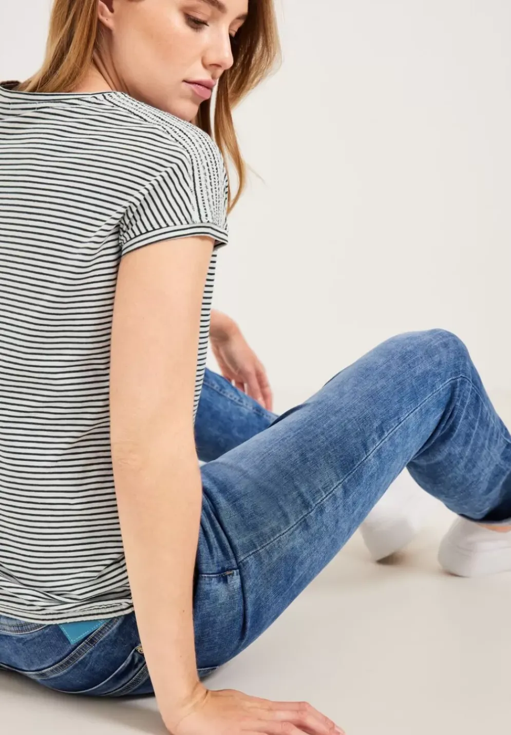 Streifenshirt Mit V-Neck