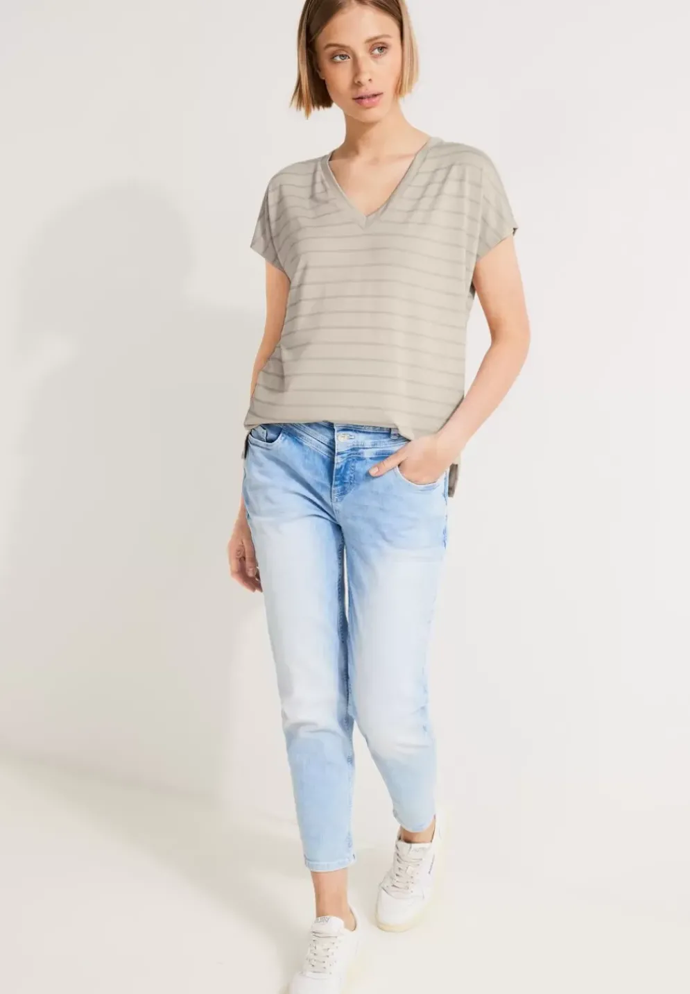 Streifenshirt Mit V-Neck
