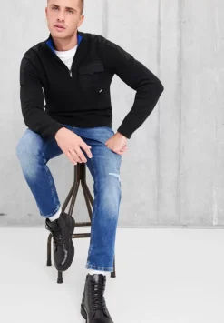 Stricktroyer Im Materialmix