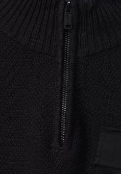 Stricktroyer Im Materialmix
