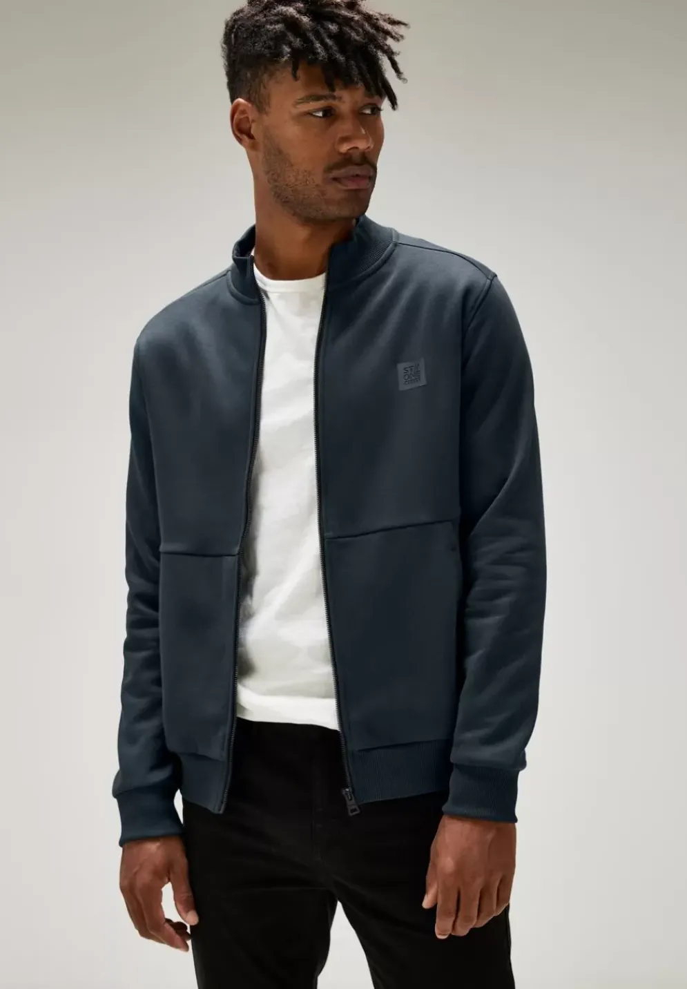 Sweatjacke Mit Stehkragen