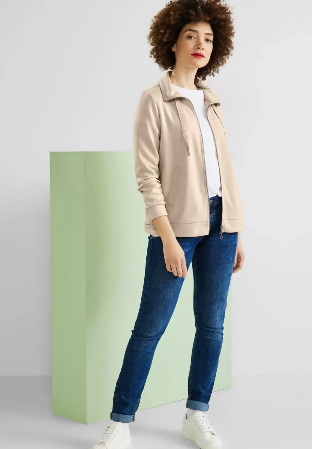 Sweatjacke Mit Stehkragen