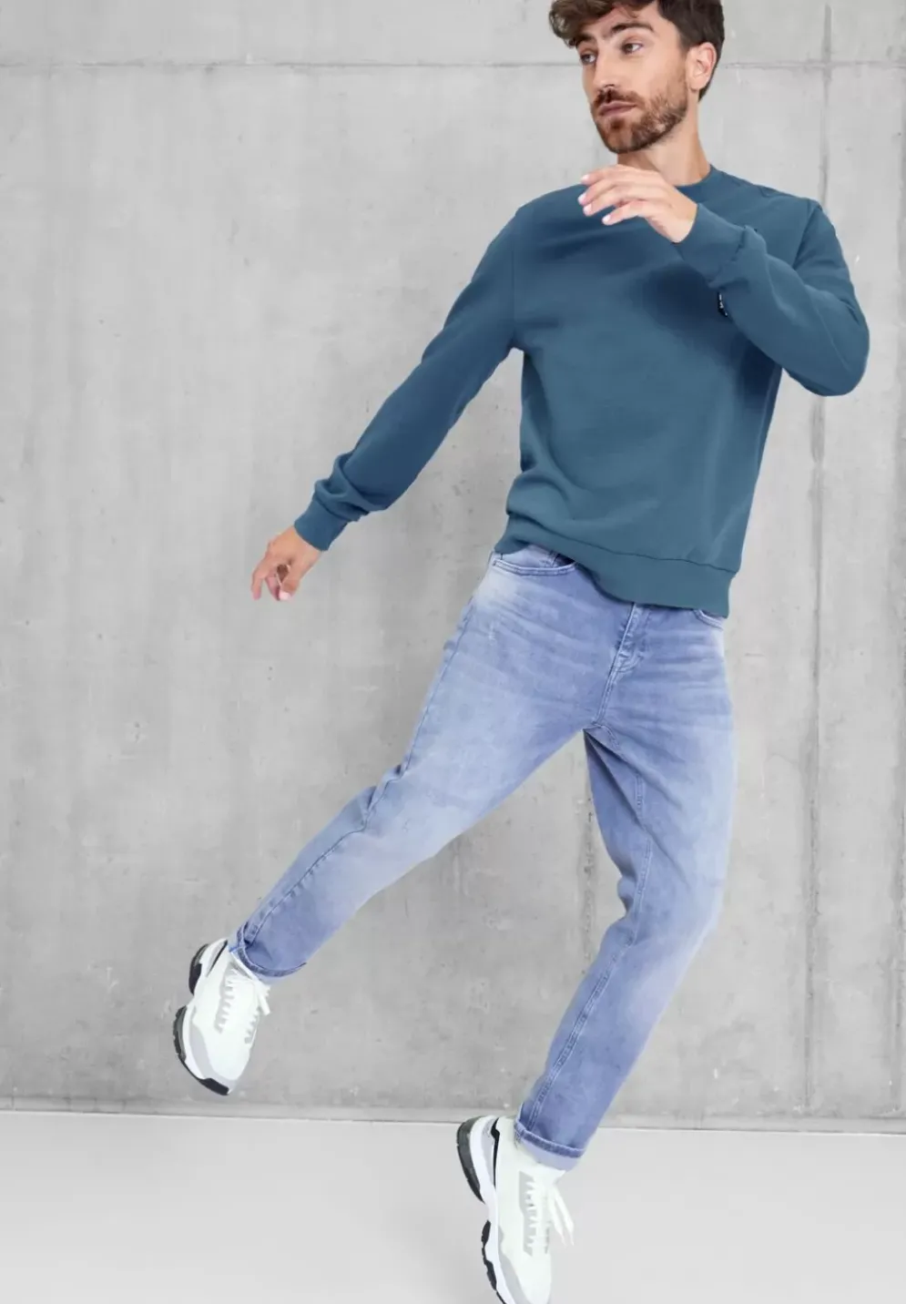 Sweatshirt Mit Brustprint
