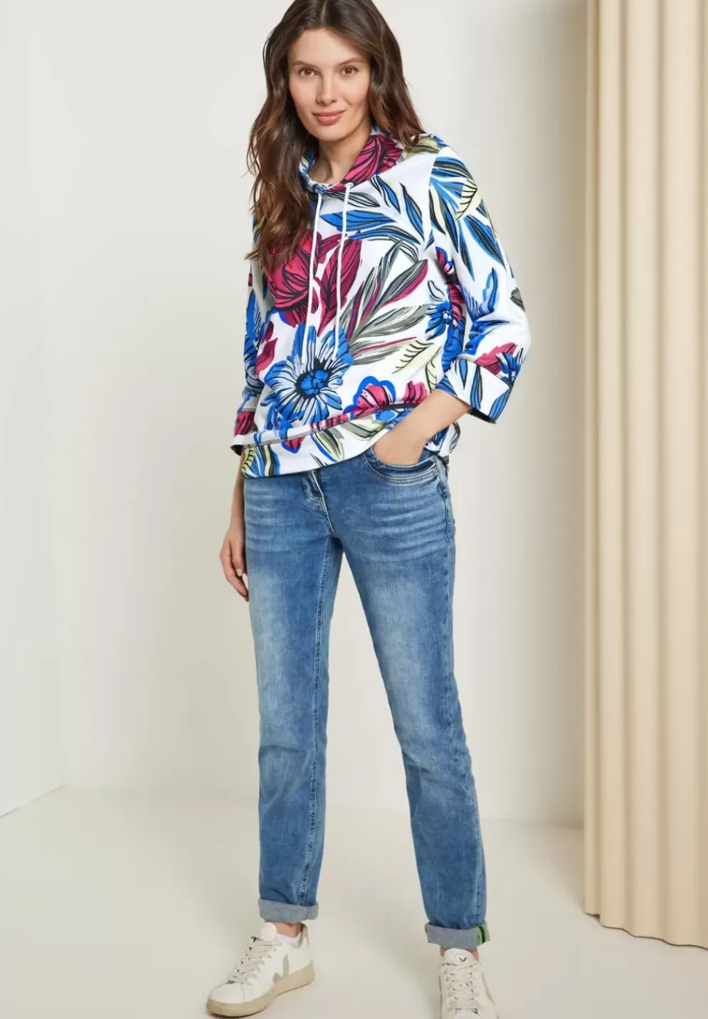 Sweatshirt Mit Stehkragen