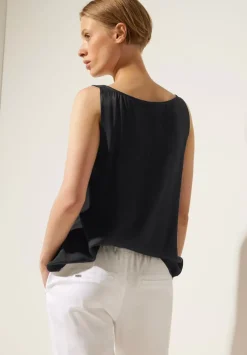 Top Im Satin Look