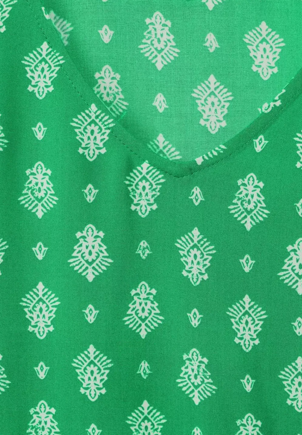 Top Mit Minimalprint