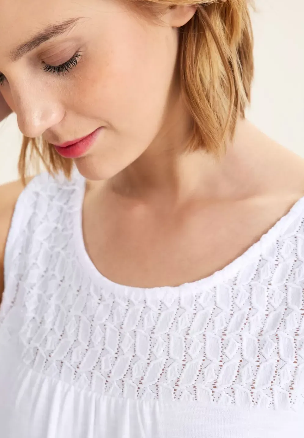 Top Mit Spitzendetail
