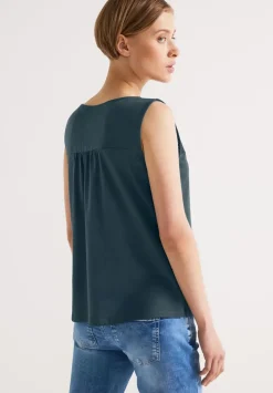 Top Mit Spitzendetail